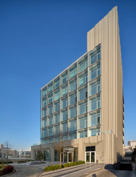 Quartz Plaza